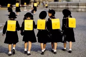 日本教育为何不敢“减负”了？