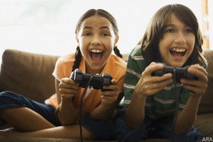玩电子游戏，做更聪明的孩子？